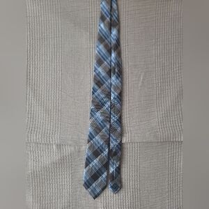 Pronto Uomo Blue and Grey Plaid Tie EUC Contemporary Modern 100% Silk